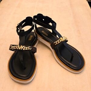 MICHAEL MICHAEL KORS Farrow Thong Leather Signature Monogram Sandals, Size 9. 🛍